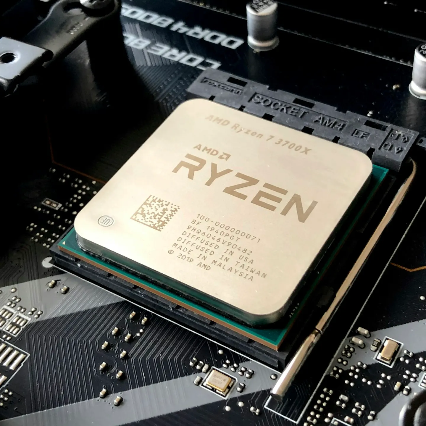 Processador de 8 núcleos montado na motherboard